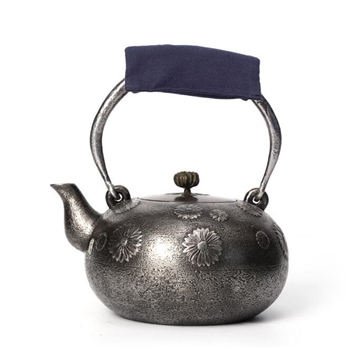 砂铁壶手工烧水铸铁茶壶光泽度靓丽蜡模制作传统手工工艺品